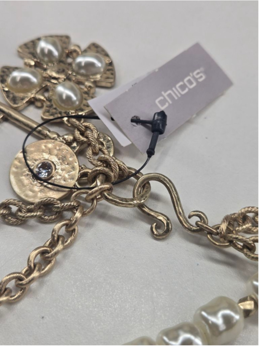 NWT Chico's Necklace Faux Pearl Double Strand White Goldtone Medallion Key Charm - Picture 6 of 13